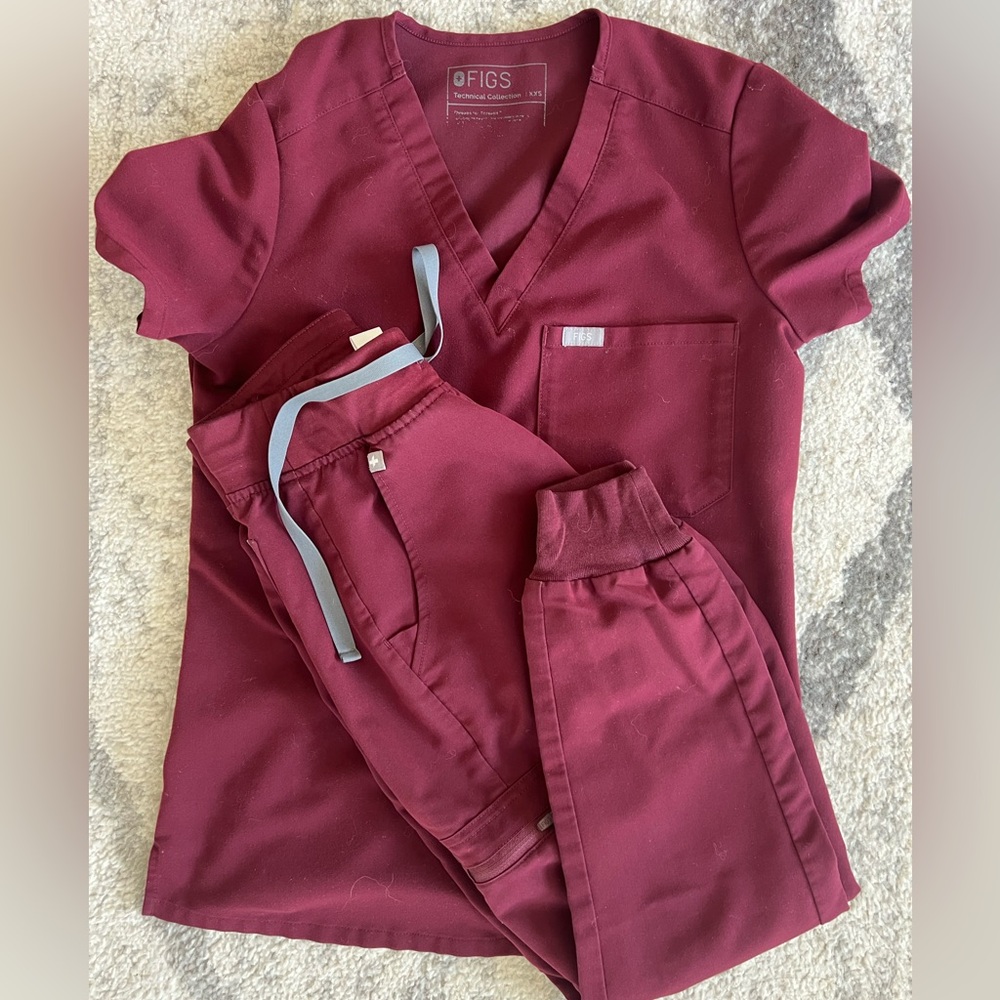 XXSP Figs jogger scrubs-maroon